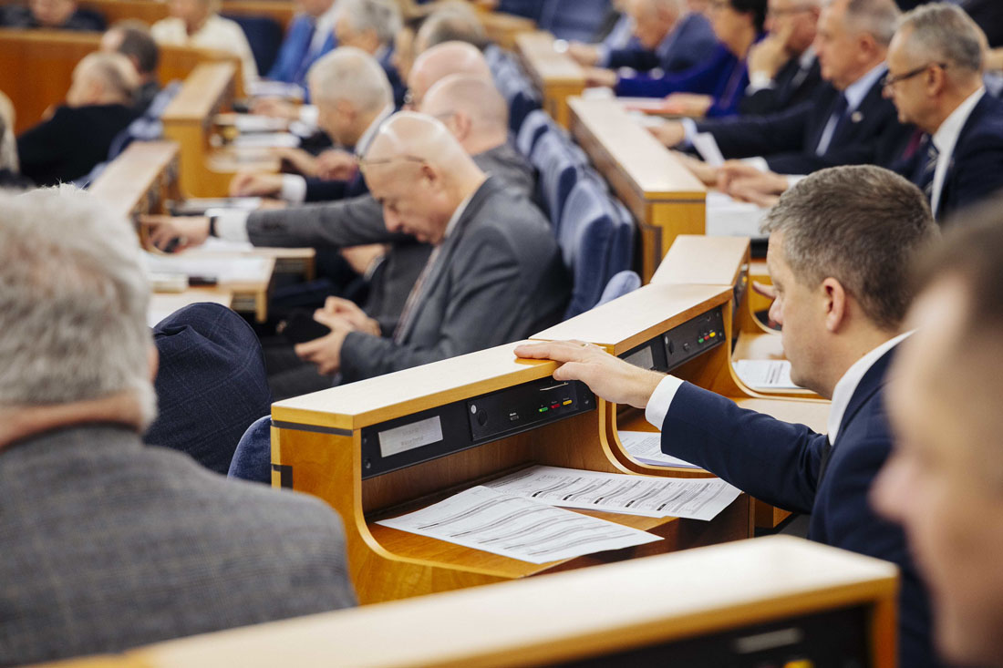 Posiedzenie: 52. posiedzenie Senatu RP XI kadencji, 1 dzień: przemówienie Senatora RP Wiktora Durlaka w dyskusji nad punktem 4. porządku obrad